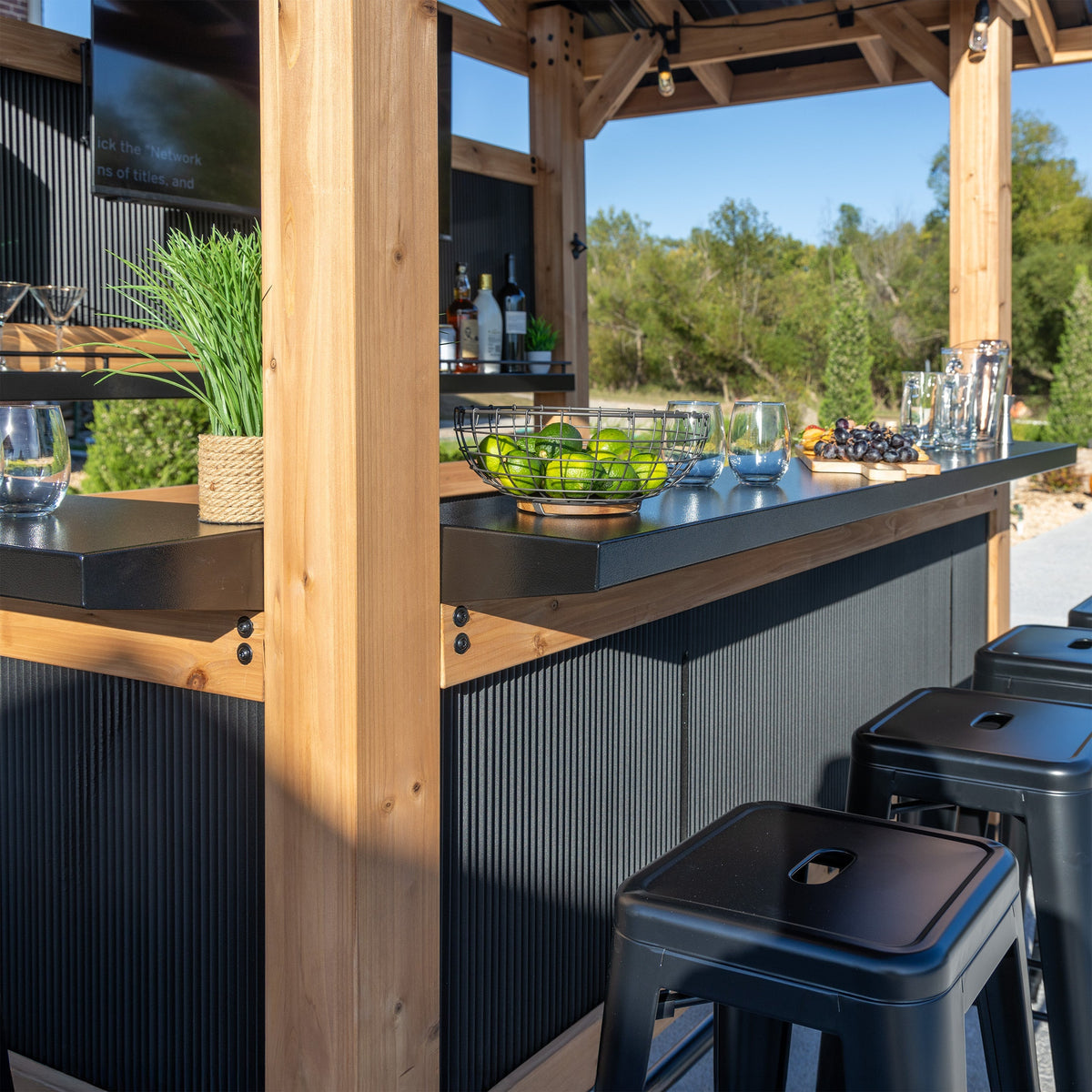 2.9m x 1.9m (10ft x 6ft) Palisade Outdoor Bar